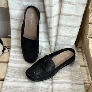 Easy Spirit Black Flats for Everyday Comfort